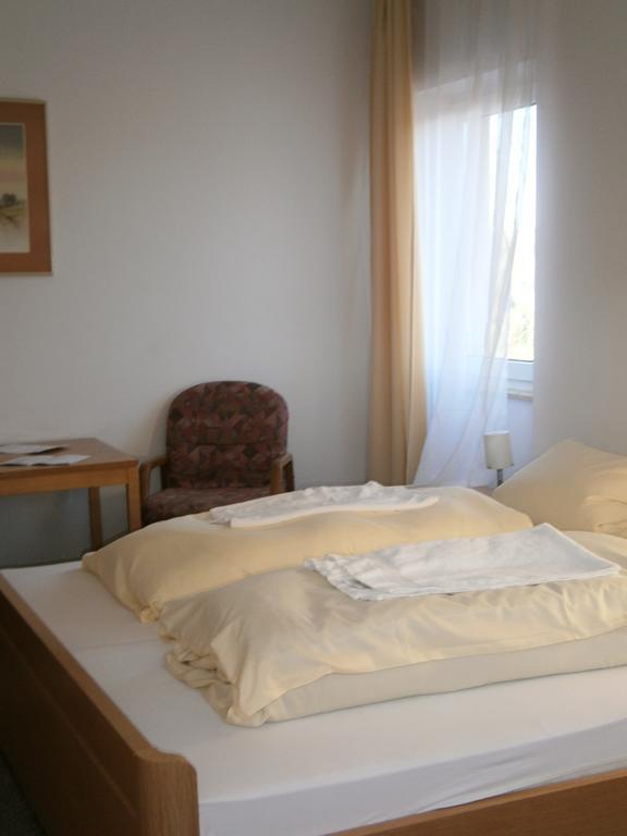 Hotel Strauss Waldbronn Phòng bức ảnh