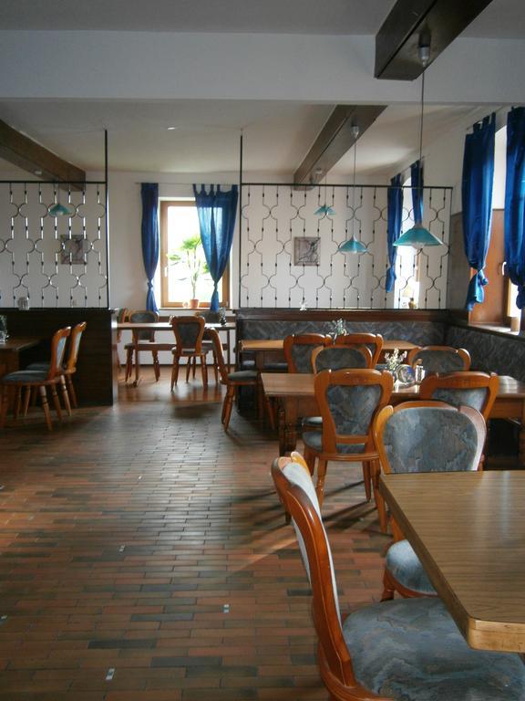 Hotel Strauss Waldbronn Ngoại thất bức ảnh